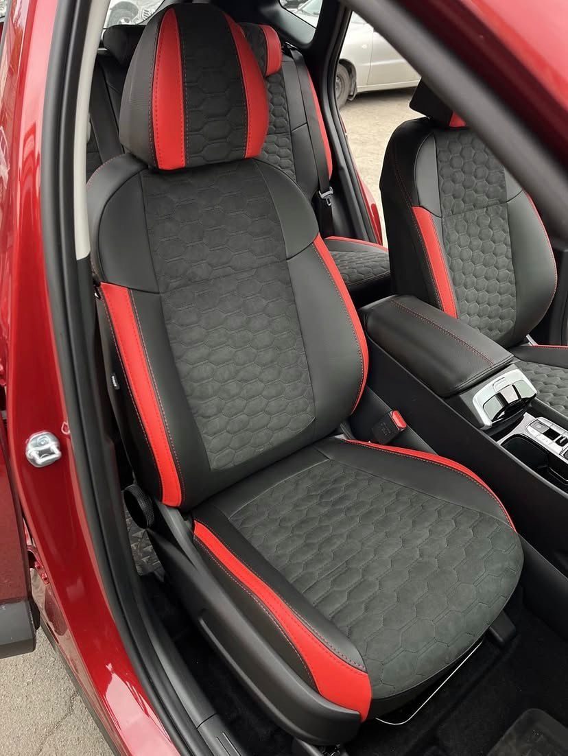 Hatchback — alcantara honeycomb black red