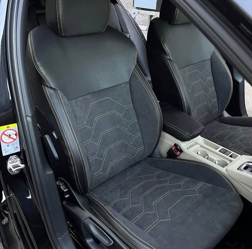 Saloon — alcantara chevron white stitch