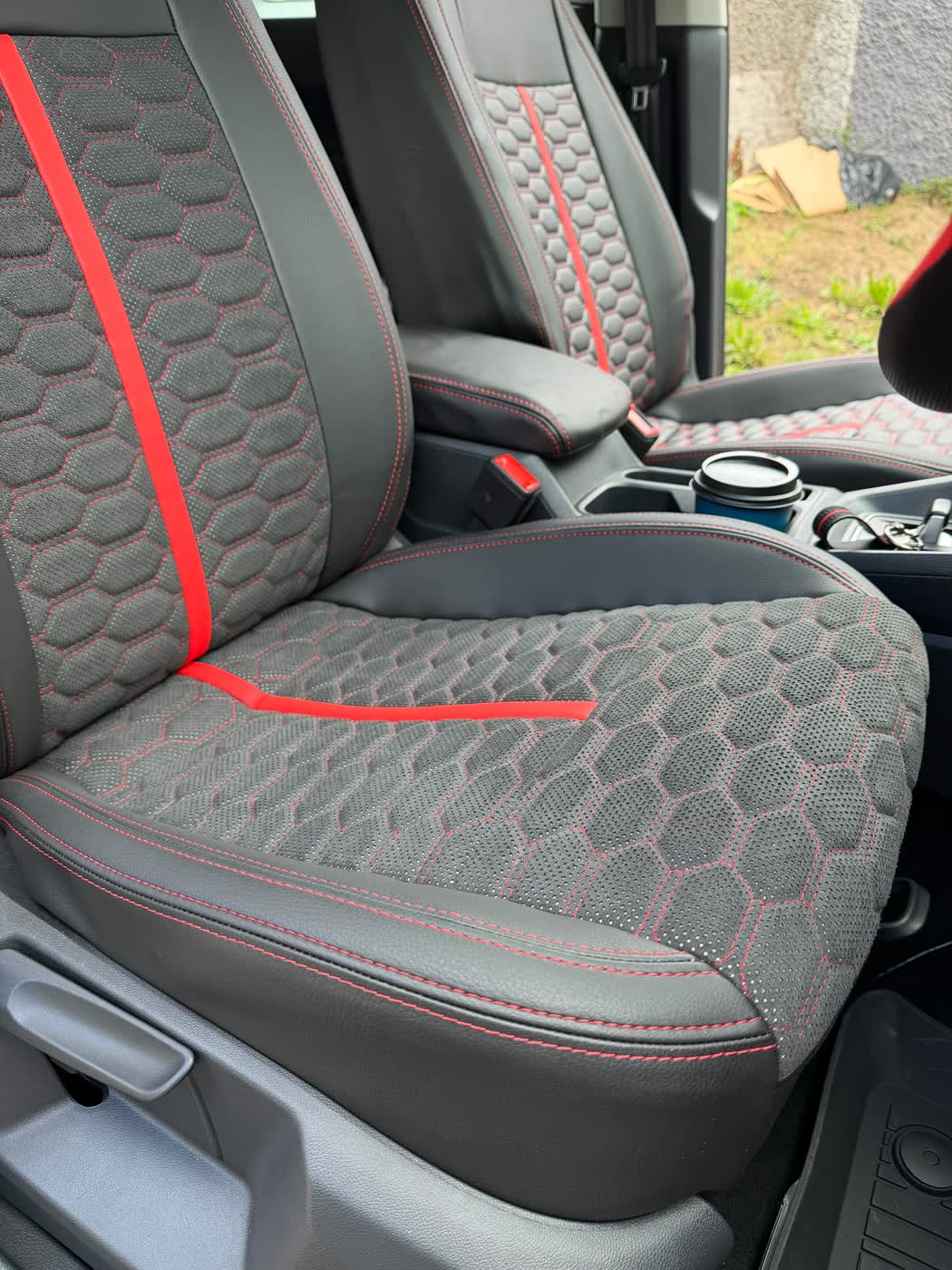 ECO leather honeycomb with red stripe and red stitching (3 of 12)
